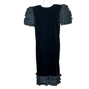 Maggy London Vintage 1970s Size M/L Black Velvet Shift Dress w/ Ruffle Sleeves